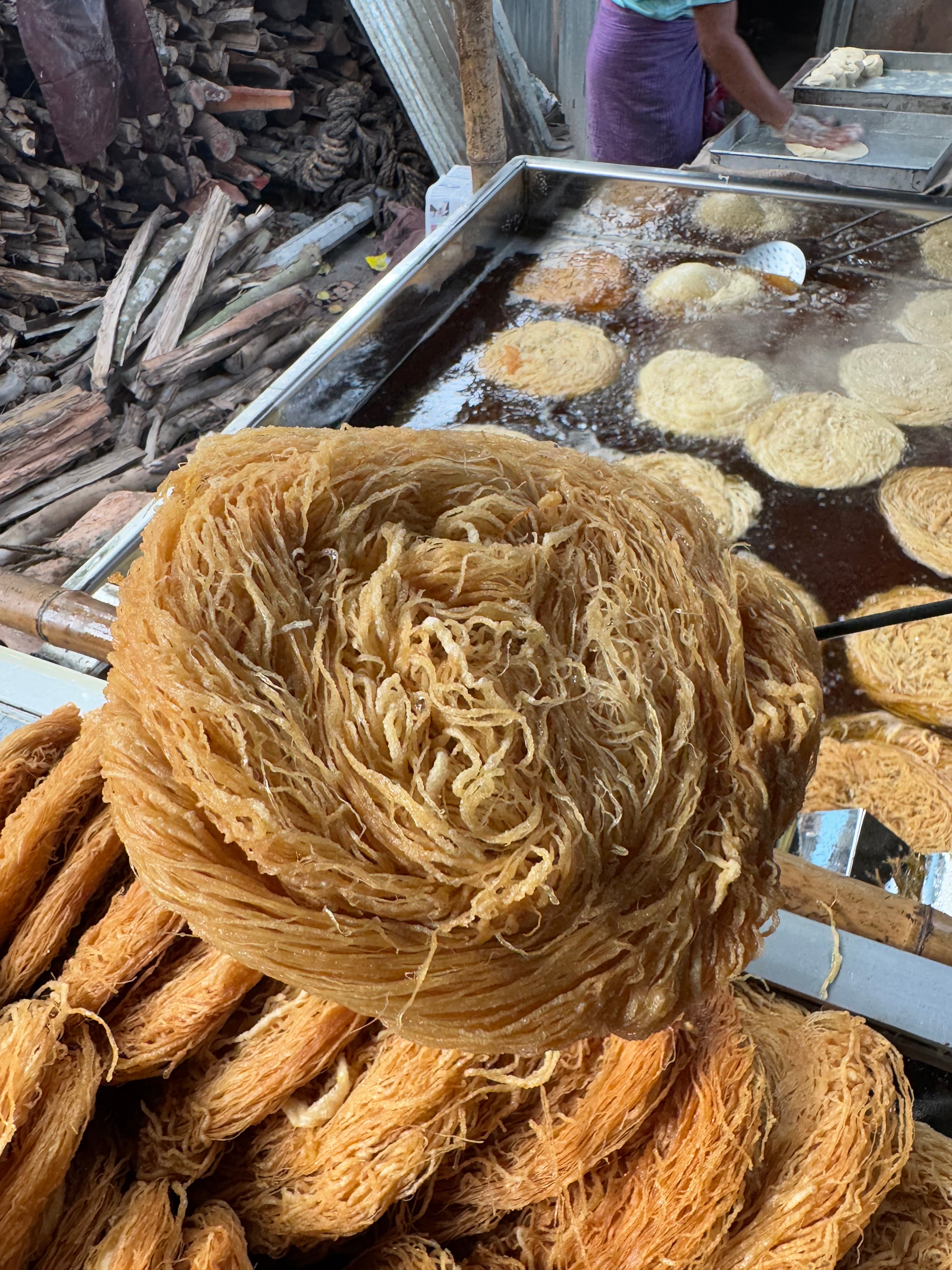 বগুড়ার ঐতিহ্যবাহী হ্যান্ডমেইড ঘি ভাজা লাচ্ছা সেমাই