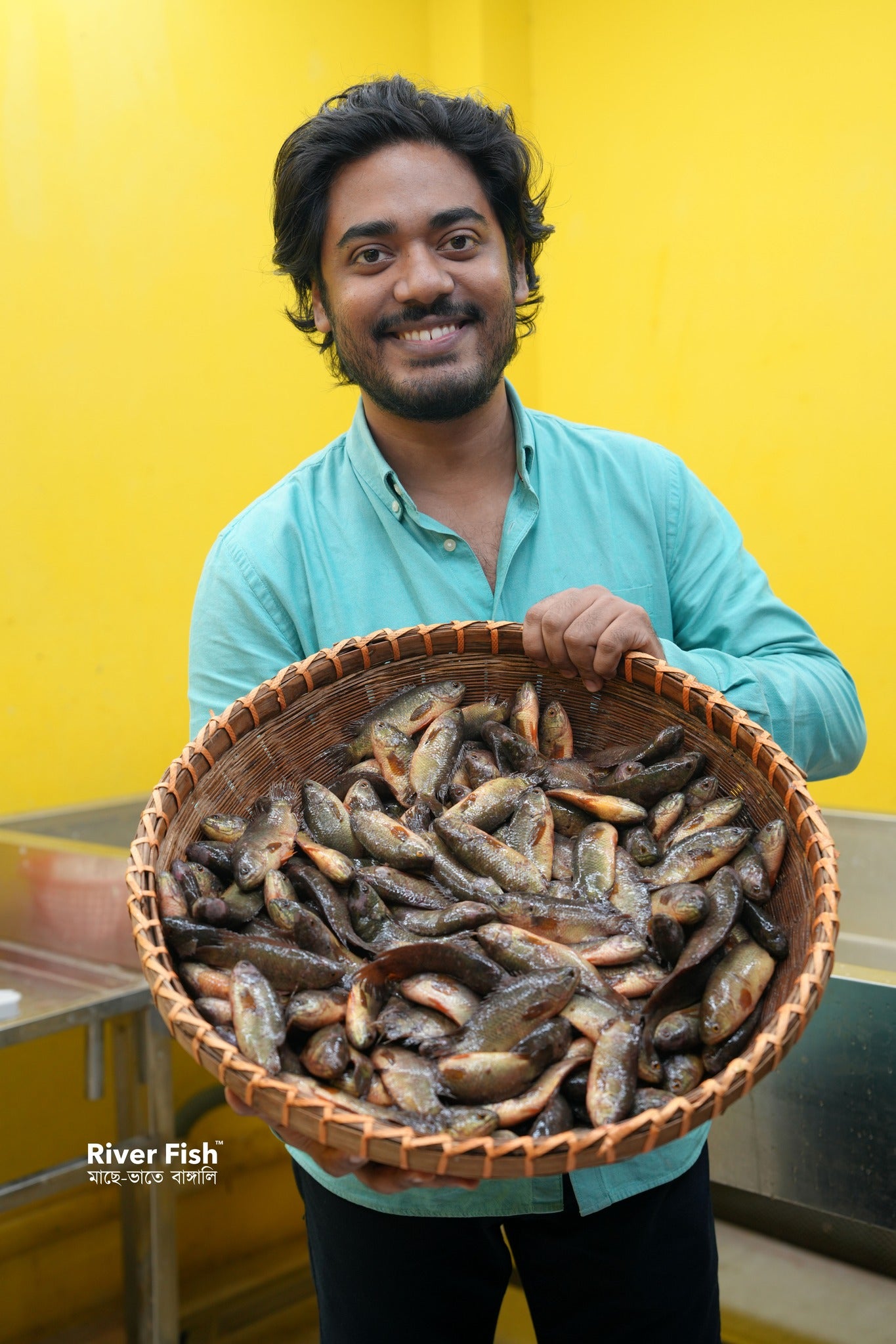 বিলের দেশি কই রেগুলার সাইজ (কেজিতে ১৮/২২পিস)