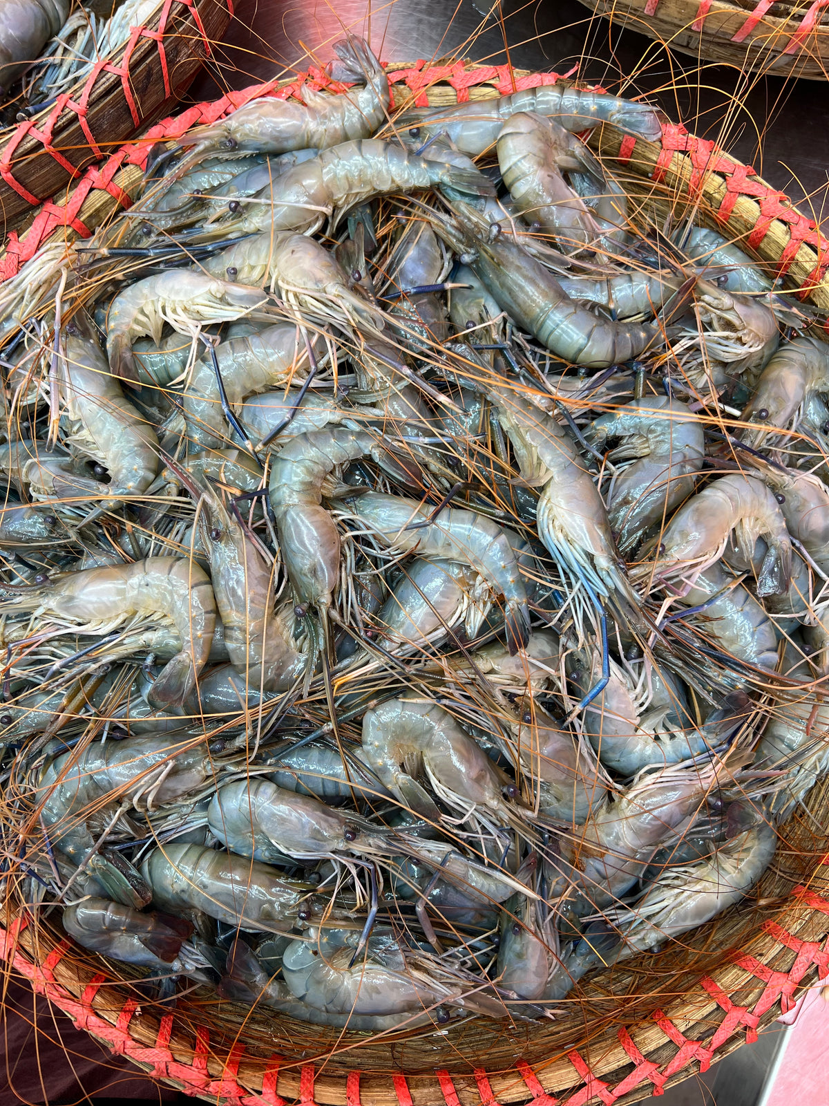 গলদা (কেজিতে ৩০-৪০ পিস)